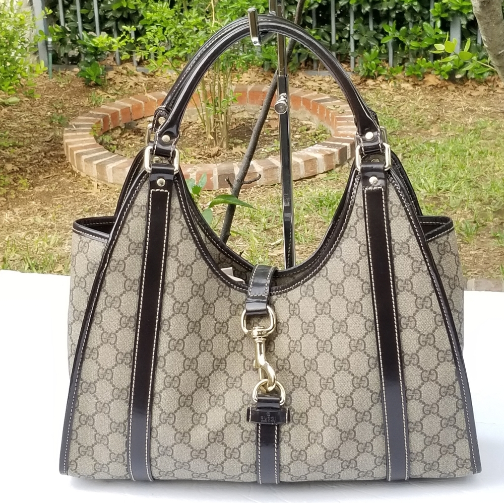 Gucci GG Supreme Vintage Bardot Hobo Shoulder Bag - Picture 3 of 16